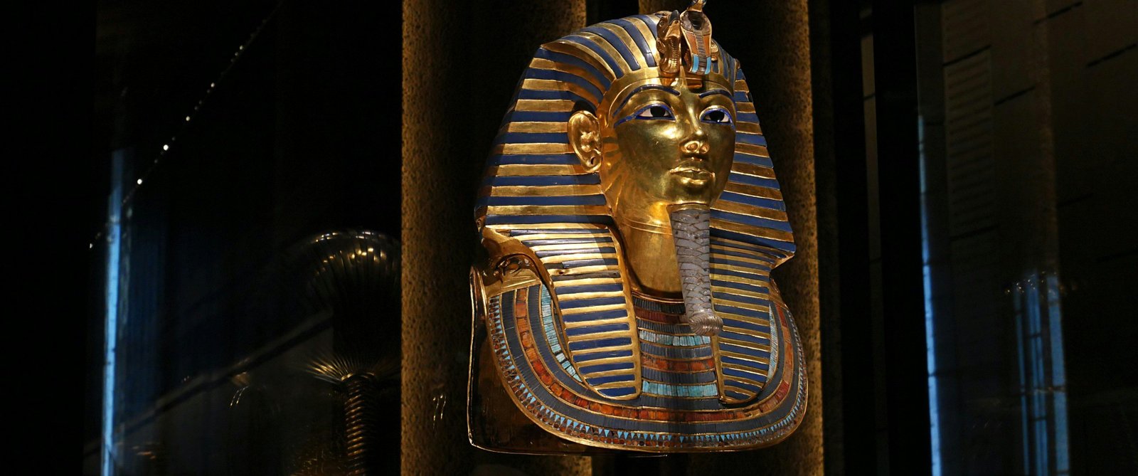 Moving Tutankhamun